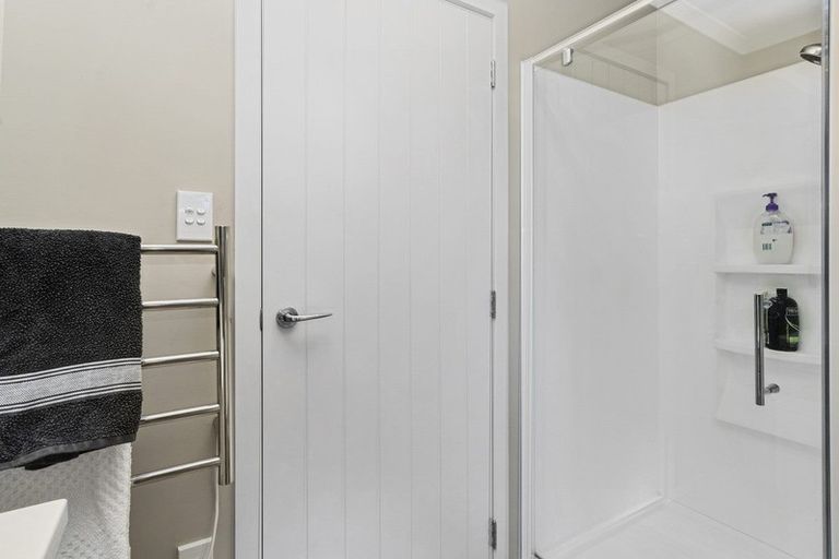 Photo of property in 16 Chestnut Close, Kelvin Grove, Palmerston North, 4414