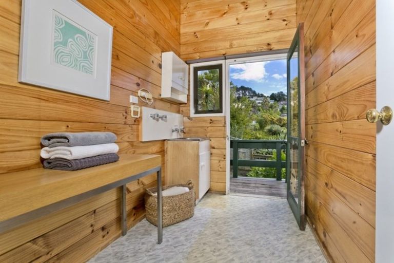 Photo of property in 24 Penguin Drive, Murrays Bay, Auckland, 0630
