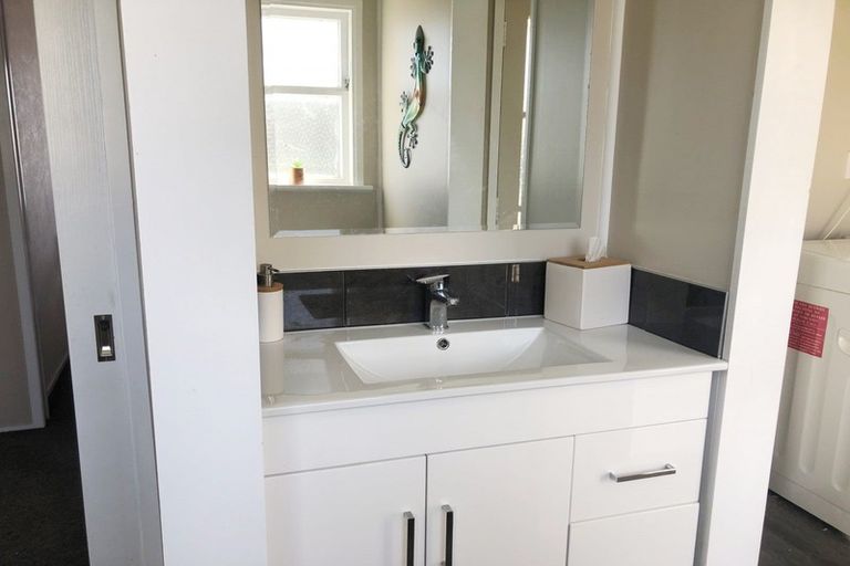 Photo of property in 21 Bledisloe Street, Levin, 5510