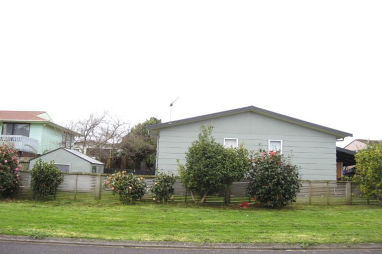 Photo of property in 20 Aratapu Street, Waitara, 4320