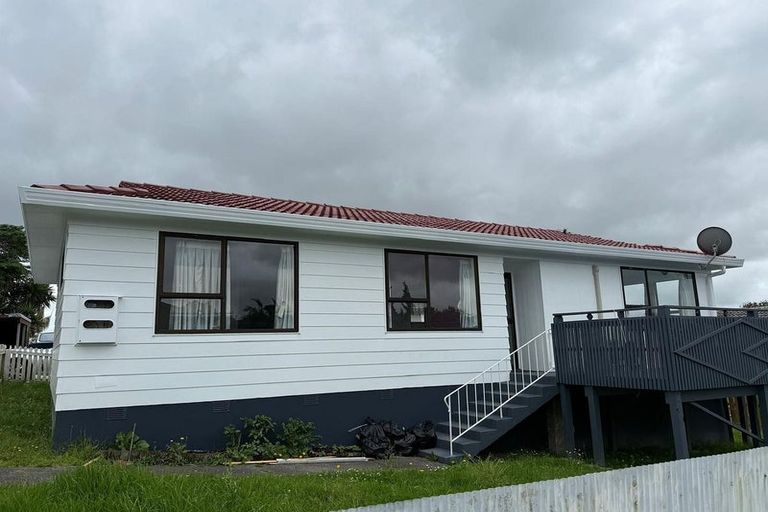 Photo of property in 3/1 Rebecca Rise, Weymouth, Auckland, 2103