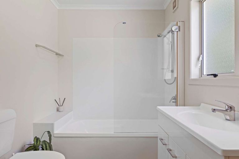 Photo of property in 74 Endcliffe Road, Kaiti, Gisborne, 4010