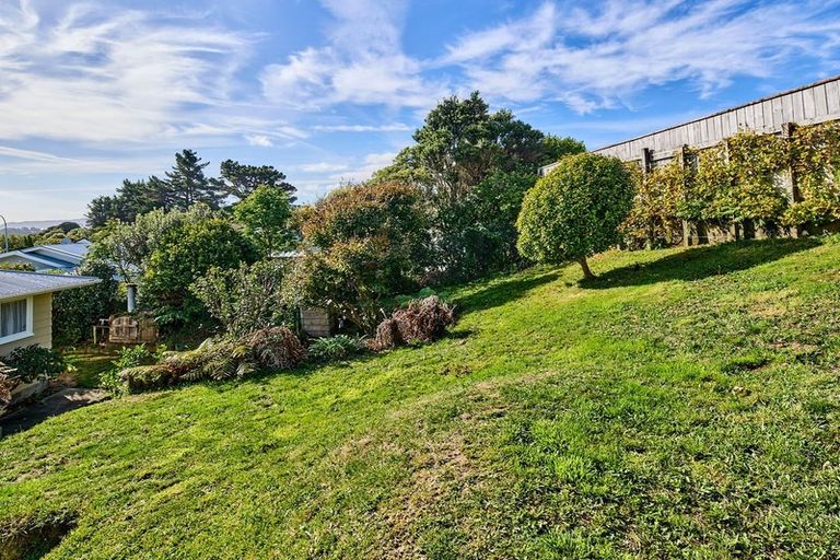 Photo of property in 3 Cleat Street, Whitby, Porirua, 5024