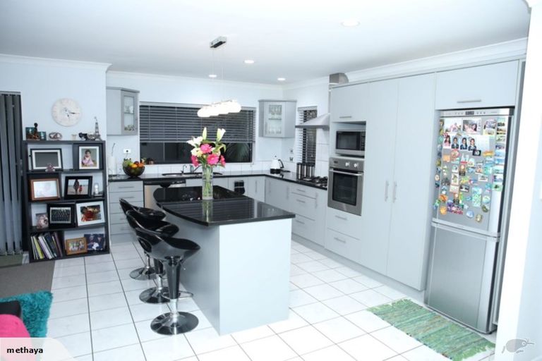 Photo of property in 2 Gracefield Place, Huntington, Hamilton, 3210