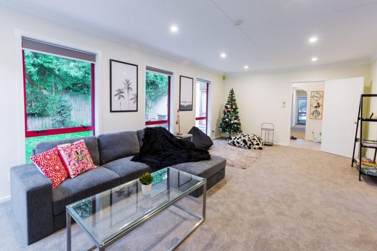 Photo of property in 37 Burnside Crescent, Burnside, Christchurch, 8053