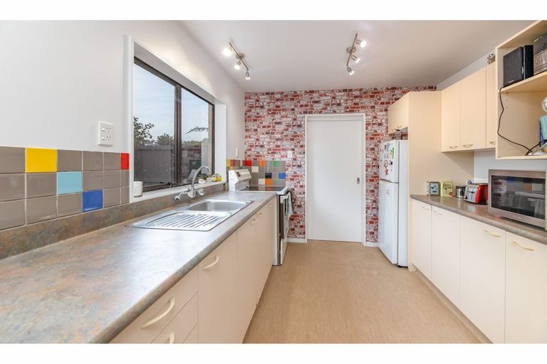 Photo of property in 51a Shackleton Street, New Brighton, Christchurch, 8061