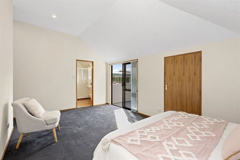 Photo of property in 3a Memorial Avenue, Ilam, Christchurch, 8053