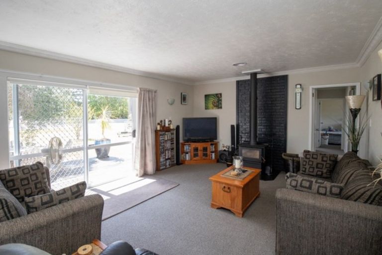 Photo of property in 71 Pipiroa Road, Ngatea, 3503