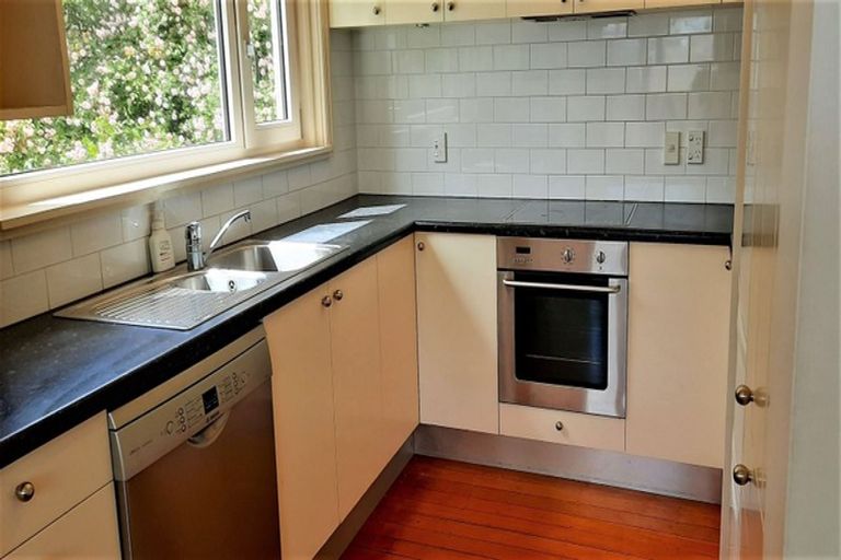 Photo of property in 9 Macmillan Avenue, Cashmere, Christchurch, 8022