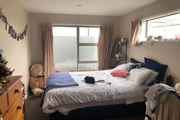 Photo of property in 2/100 Hastings Street West, Sydenham, Christchurch, 8023