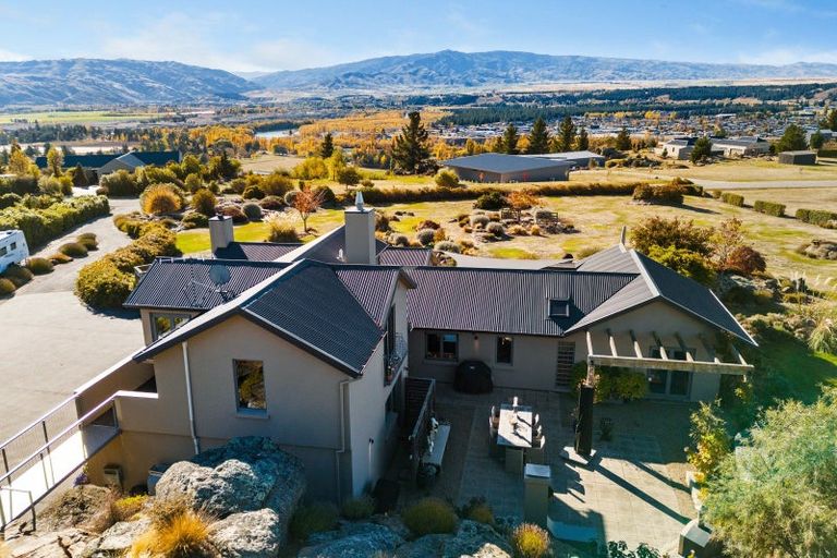 Photo of property in 10 Old Golf Course Road, Bridge Hill, Alexandra, 9320