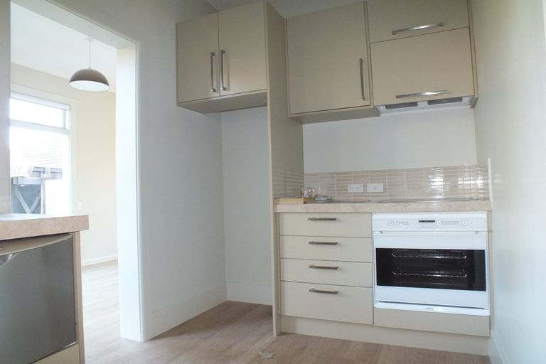 Photo of property in 98 Kahu Road, Fendalton, Christchurch, 8041