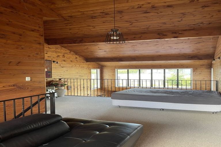 Photo of property in 27 Charles Prevost Drive, The Gardens, Auckland, 2105