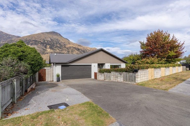 Photo of property in 10 Erskine Street, Lake Hayes, Queenstown, 9304