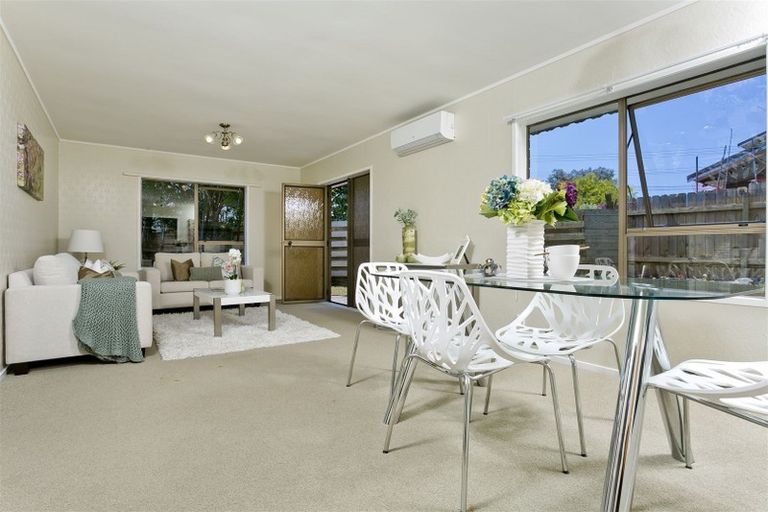 Photo of property in 2/149 Chivalry Road, Glenfield, Auckland, 0629