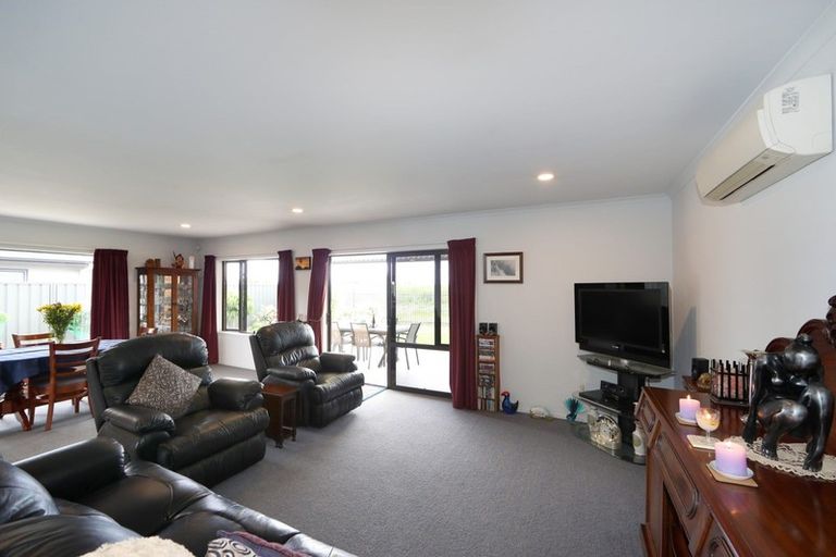 Photo of property in 9 Mcnaughton Place, Onekawa, Napier, 4110