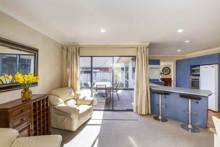 Photo of property in 94 Summerhill Drive, Fitzherbert, Palmerston North, 4410