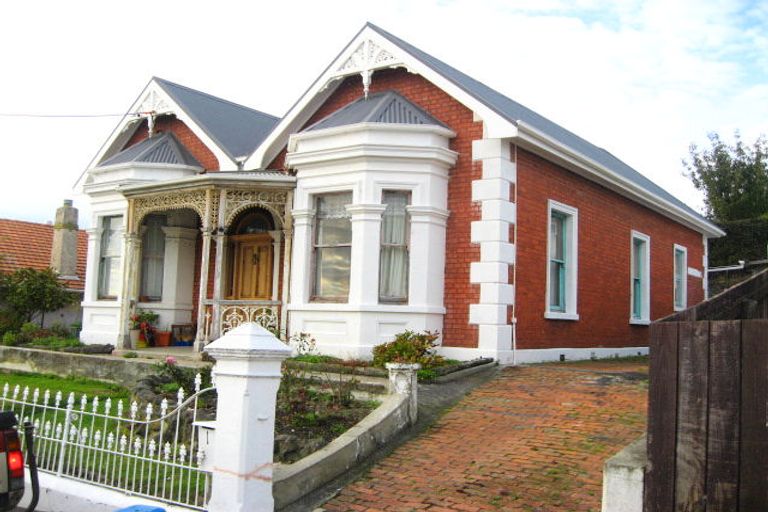 Photo of property in 1 Lomond Street, Caversham, Dunedin, 9012