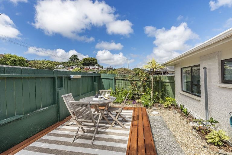 Photo of property in 29b Hinau Street, Tawa, Wellington, 5028
