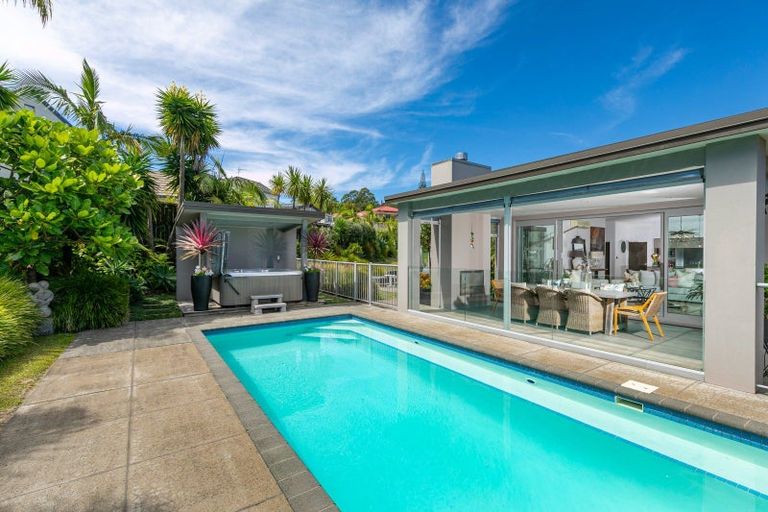 Photo of property in 35 Pounamu Avenue, Greenhithe, Auckland, 0632