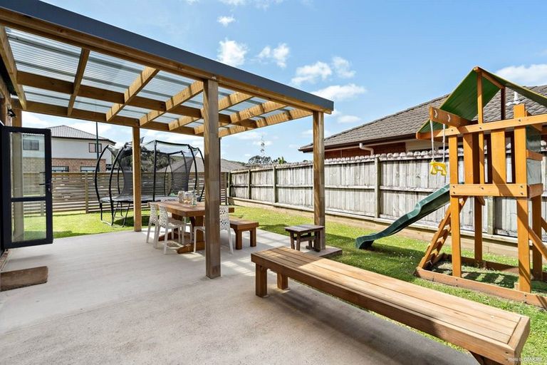 Photo of property in 6 Derg Place, East Tamaki, Auckland, 2013