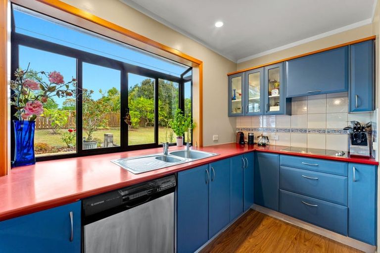 Photo of property in 16 Rosalind Road, Glenfield, Auckland, 0629