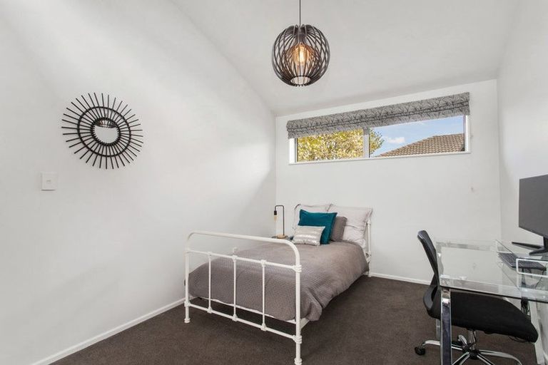 Photo of property in 26 Riverwood Boulevard, Redwood, Christchurch, 8051