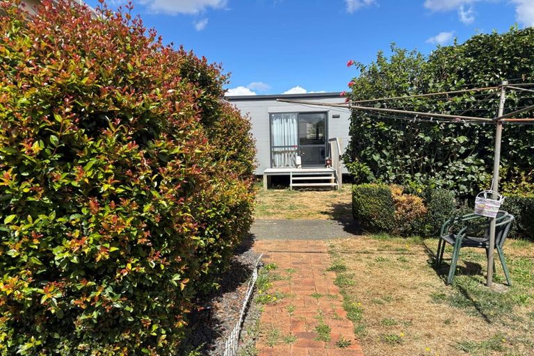 Photo of property in 32 Lawrie Avenue, Pukekohe, 2120