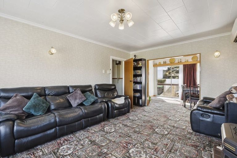 Photo of property in 13 Waldron Crescent, Green Island, Dunedin, 9018