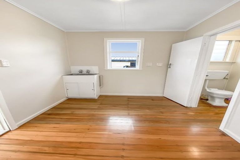 Photo of property in 16 Menin Road, Onekawa, Napier, 4110