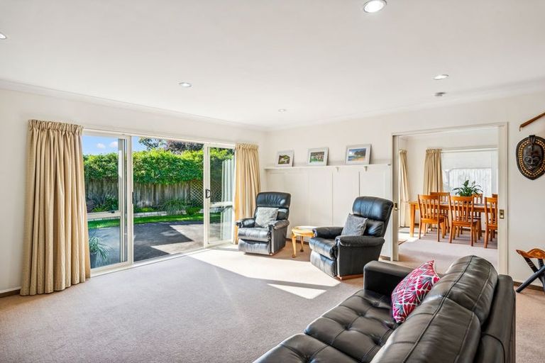 Photo of property in 194 Milne Drive, Paraparaumu, 5032