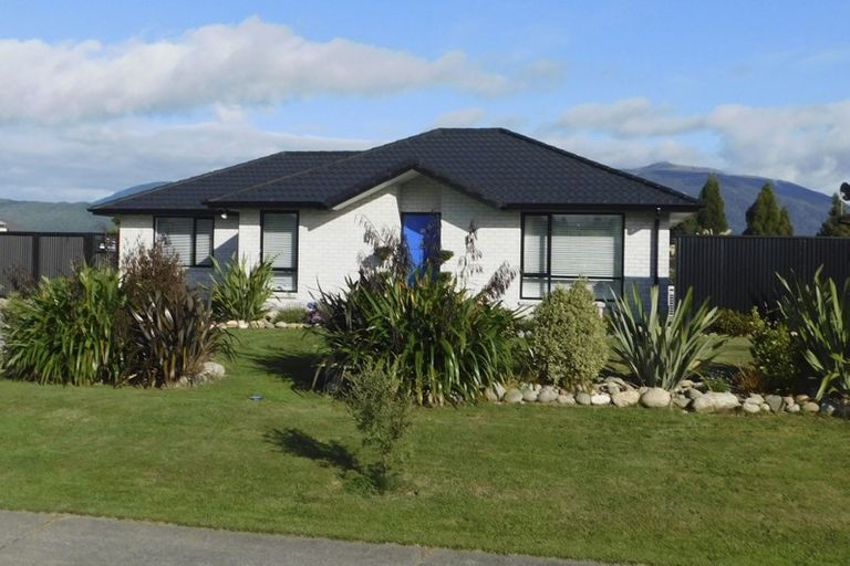 Photo of property in 15 Orbell Crescent, Te Anau, 9679