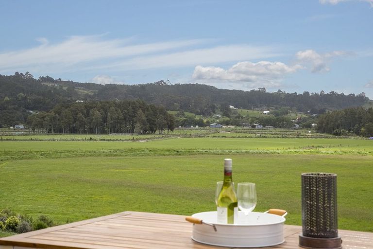 Photo of property in 6 Awatiro Drive, Kaukapakapa, 0871