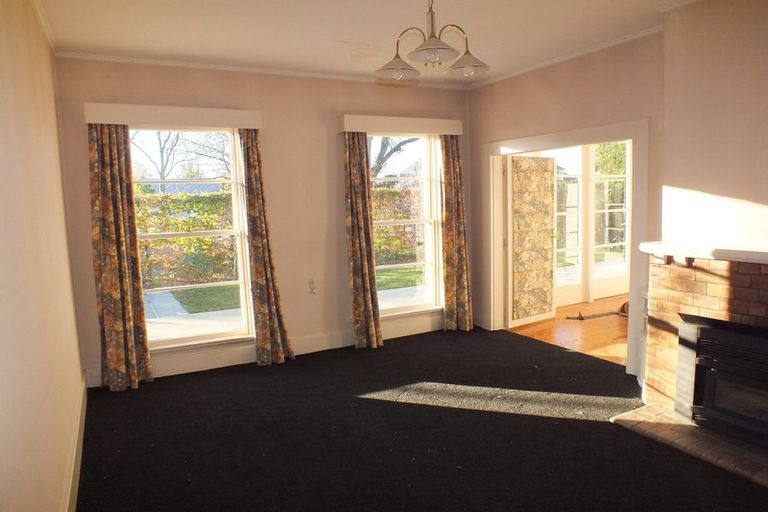 Photo of property in 98 Kahu Road, Fendalton, Christchurch, 8041