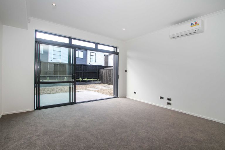 Photo of property in 31 Wallace Road, Hobsonville, Auckland, 0616