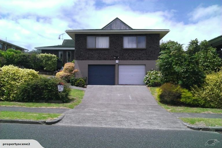 Photo of property in 10 Cornelian Crescent, Half Moon Bay, Auckland, 2012