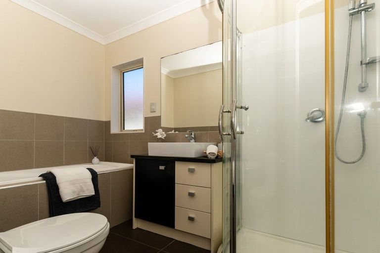 Photo of property in 20 Stamford Crescent, Flat Bush, Auckland, 2019