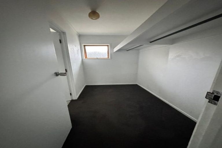 Photo of property in 71 Sandspit Road, Shelly Park, Auckland, 2014