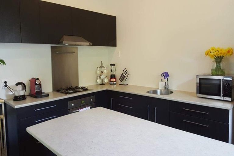 Photo of property in 26 Rangiora Avenue, Kaiwharawhara, Wellington, 6035