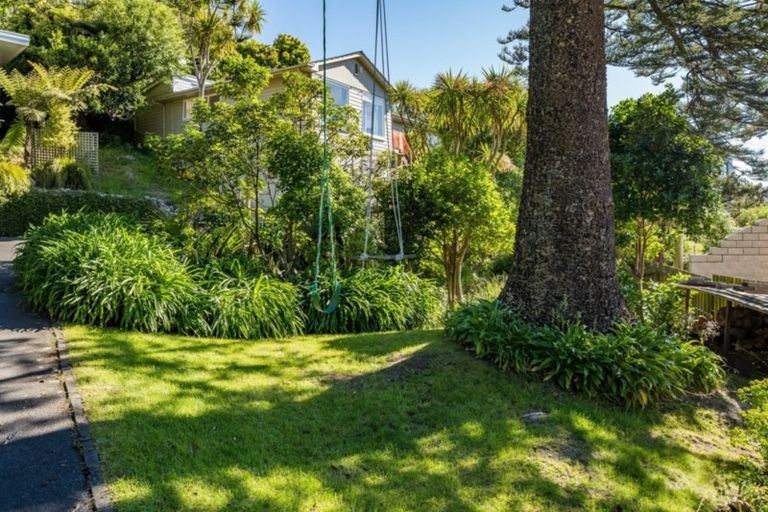 Photo of property in 6 Walter Road, Lowry Bay, Lower Hutt, 5013
