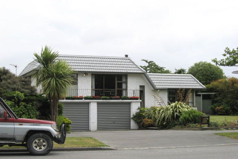 Photo of property in 51 Nortons Road, Avonhead, Christchurch, 8042