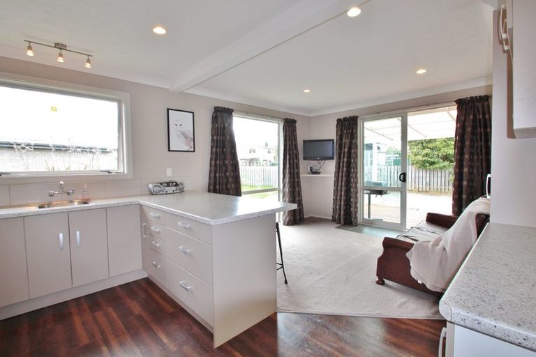 Photo of property in 8 Motu-au Close, Manapouri, 9679