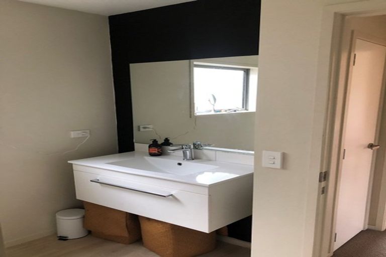 Photo of property in 24 Mill Road, Lower Vogeltown, New Plymouth, 4310