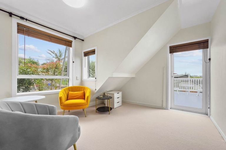 Photo of property in 73c East Coast Road, Castor Bay, Auckland, 0620