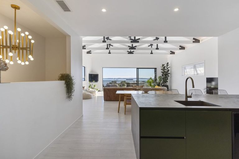 Photo of property in 71 Pah Road, Cockle Bay, Auckland, 2014