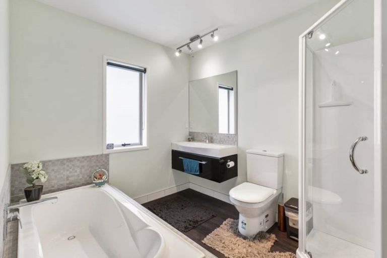 Photo of property in 24/19 Glencarron Place, Bethlehem, Tauranga, 3110