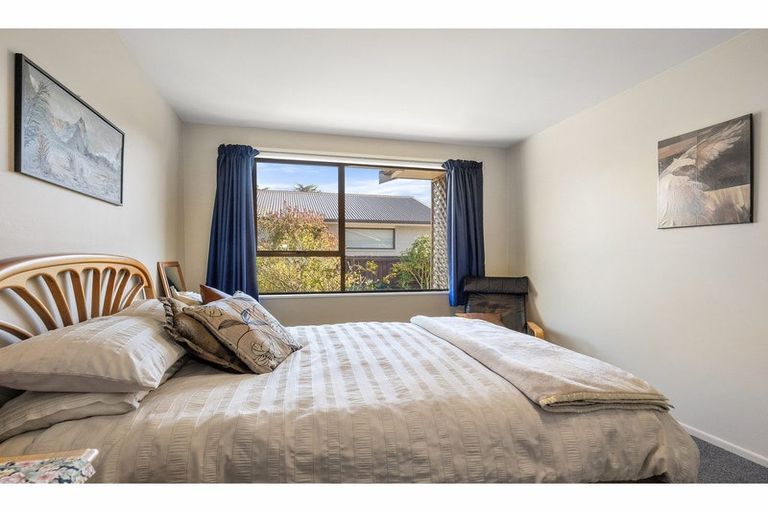 Photo of property in 32b Laing Crescent, Heathcote Valley, Christchurch, 8022