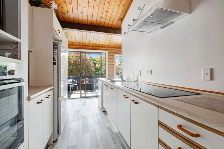 Photo of property in 8 Ngahere Views, Orewa, 0931