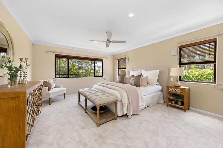 Photo of property in 4 Bejoy Rise, East Tamaki Heights, Auckland, 2016