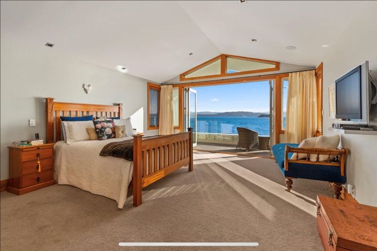 Photo of property in 7 Maire Street, Eastbourne, Lower Hutt, 5013